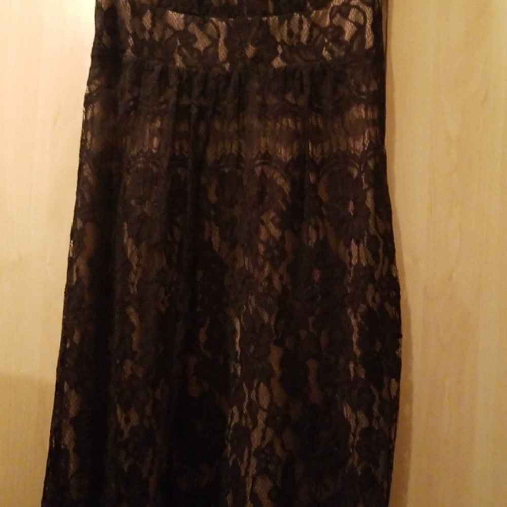 Dress - Picture 4 of 4